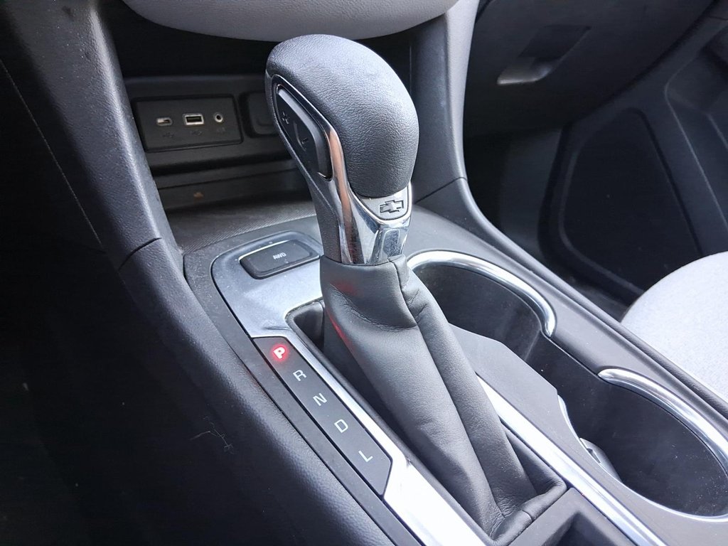 2022 Chevrolet Equinox AWD LS 1.5t in Stratford, Ontario - 16 - w1024h768px