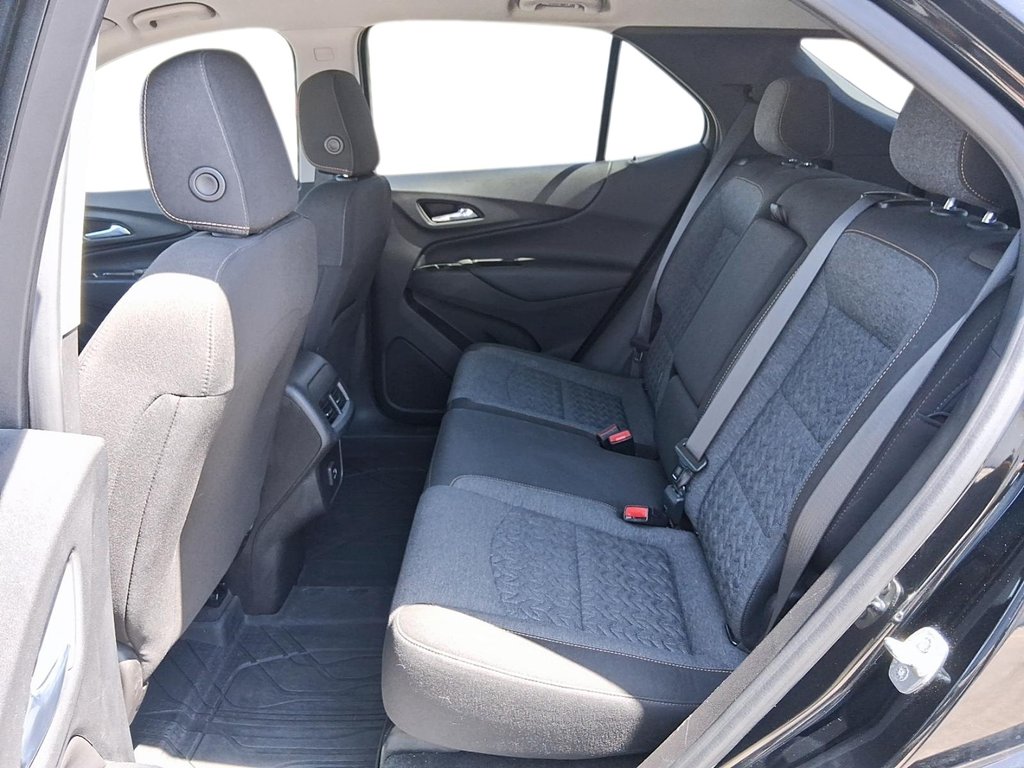 2022 Chevrolet Equinox FWD LT 1.5t in Stratford, Ontario - 9 - w1024h768px