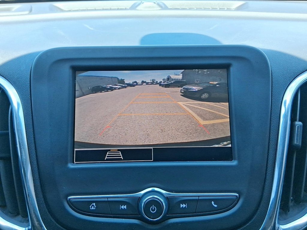 2022 Chevrolet Equinox FWD LT 1.5t in Stratford, Ontario - 17 - w1024h768px