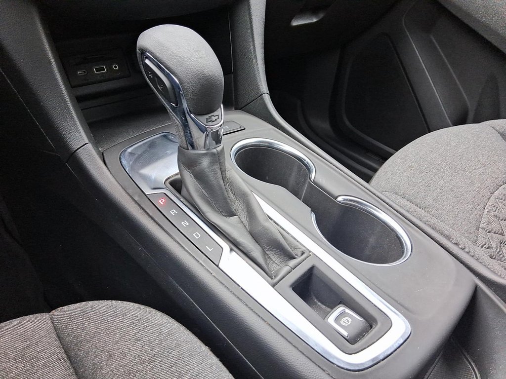 2022 Chevrolet Equinox FWD LT 1.5t in Stratford, Ontario - 16 - w1024h768px