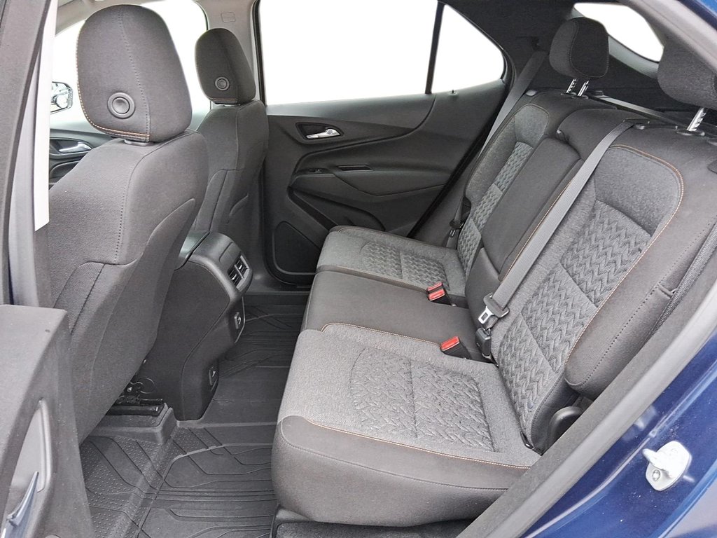 2022 Chevrolet Equinox FWD LT 1.5t in Stratford, Ontario - 9 - w1024h768px