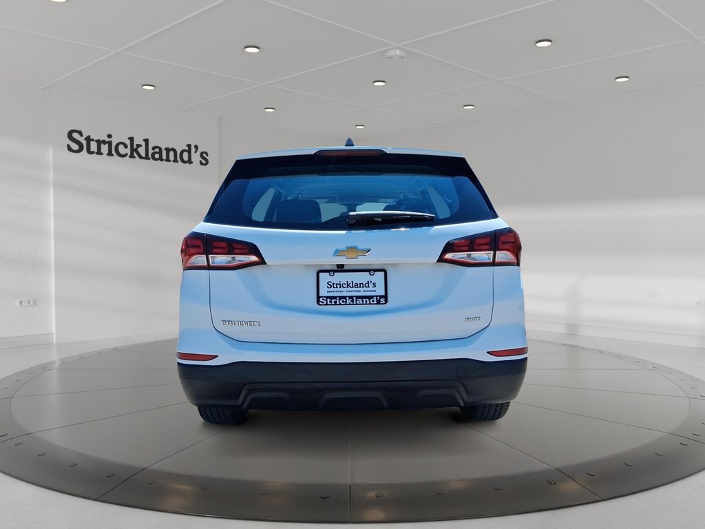 2022 Chevrolet Equinox AWD LS 1.5t in Stratford, Ontario - 3 - w1024h768px