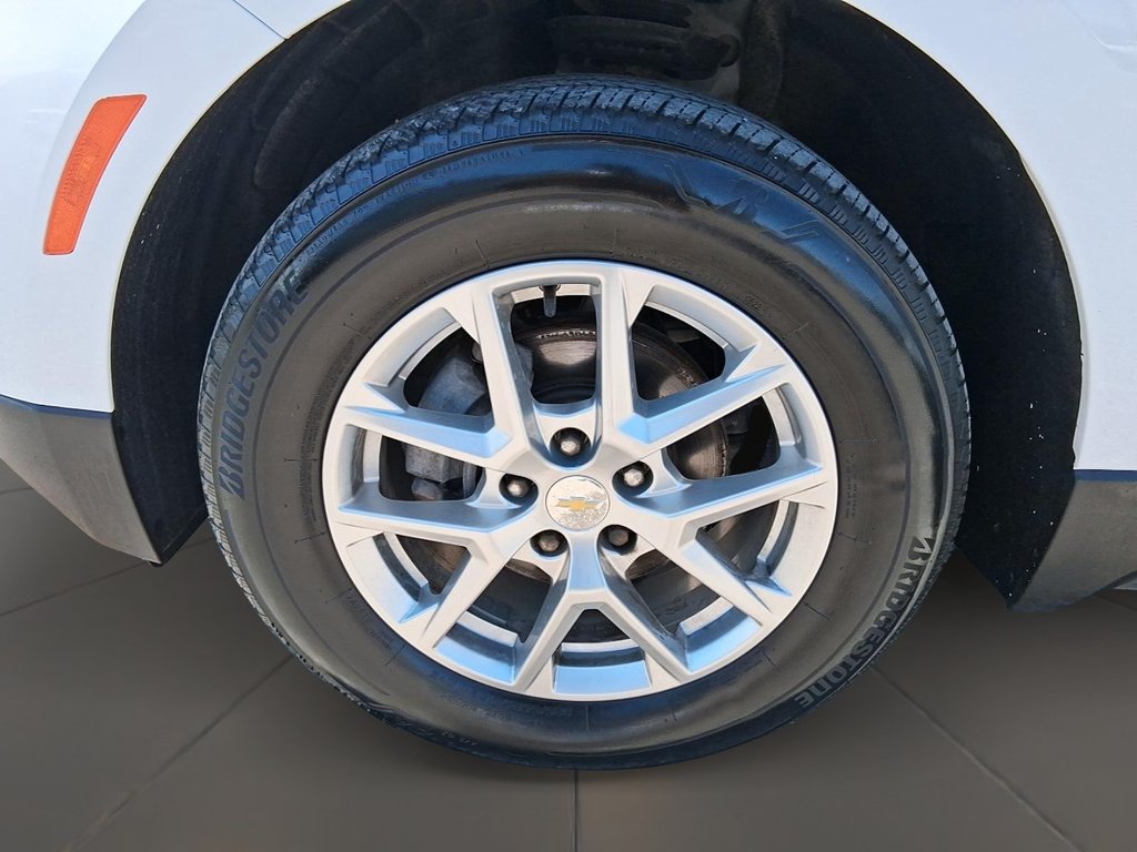 2022 Chevrolet Equinox AWD LS 1.5t in Stratford, Ontario - 7 - w1024h768px