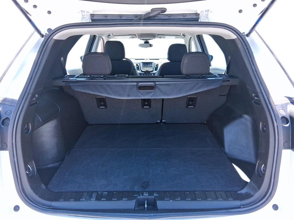 2022 Chevrolet Equinox AWD LS 1.5t in Stratford, Ontario - 6 - w1024h768px