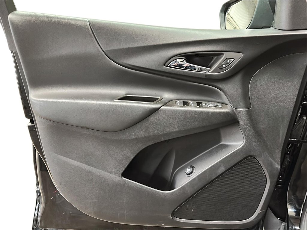 2023 Chevrolet Equinox AWD LT 1.5t in Stratford, Ontario - 10 - w1024h768px