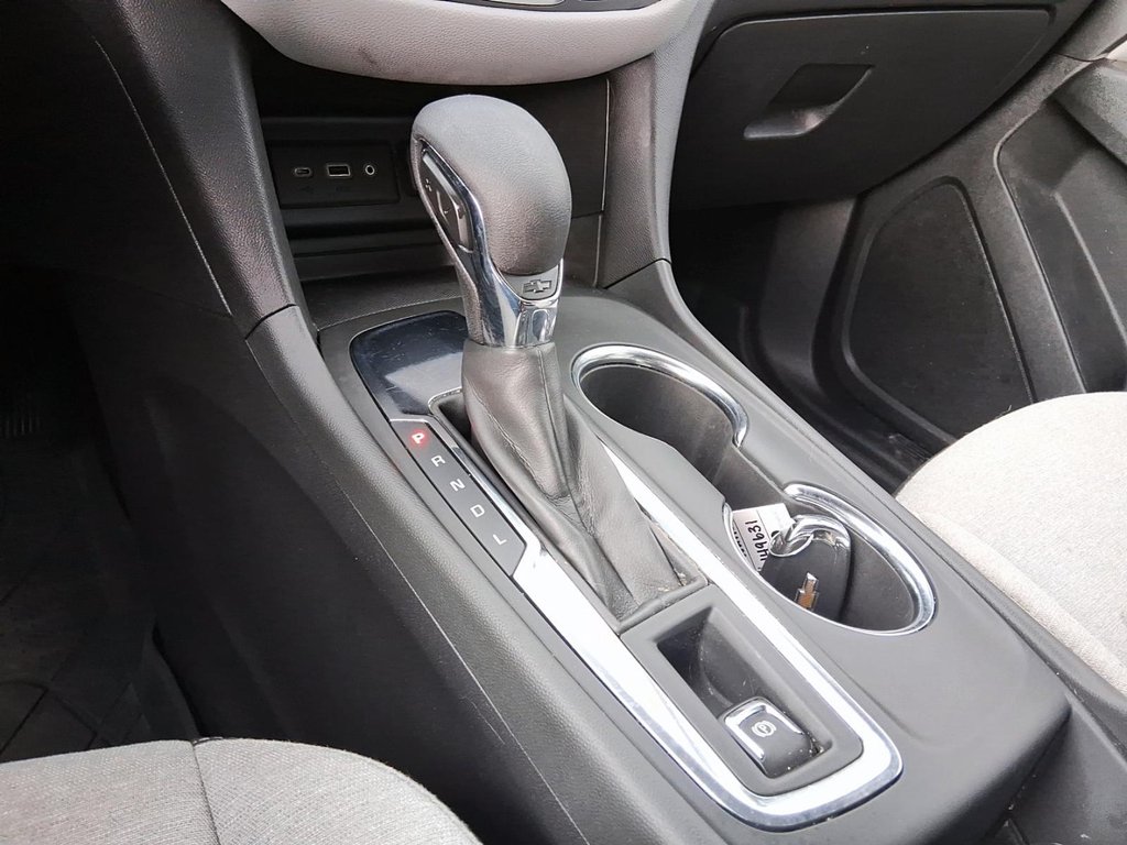 2023 Chevrolet Equinox FWD LS 1.5t in Stratford, Ontario - 16 - w1024h768px