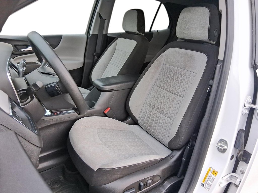 2023 Chevrolet Equinox FWD LS 1.5t in Stratford, Ontario - 8 - w1024h768px