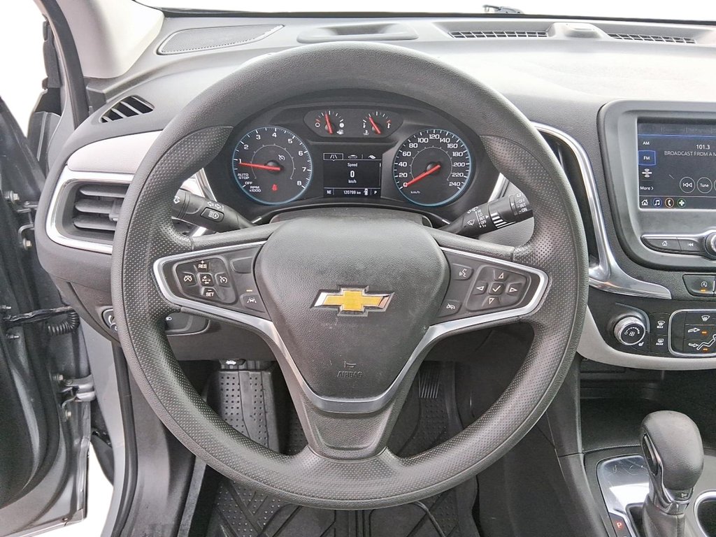 2023 Chevrolet Equinox FWD LS 1.5t in Stratford, Ontario - 12 - w1024h768px