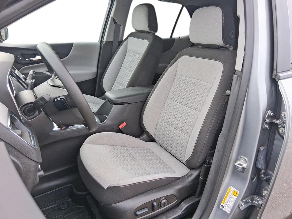 2023 Chevrolet Equinox FWD LS 1.5t in Stratford, Ontario - 8 - w1024h768px