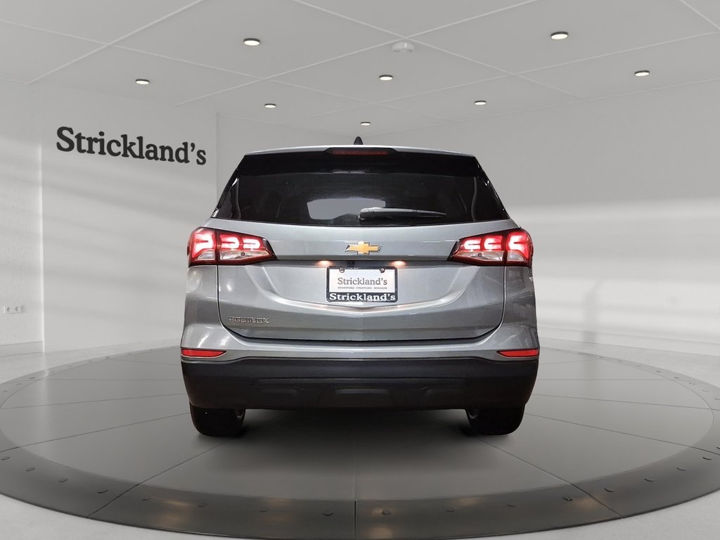2023 Chevrolet Equinox FWD LS 1.5t in Stratford, Ontario - 3 - w1024h768px
