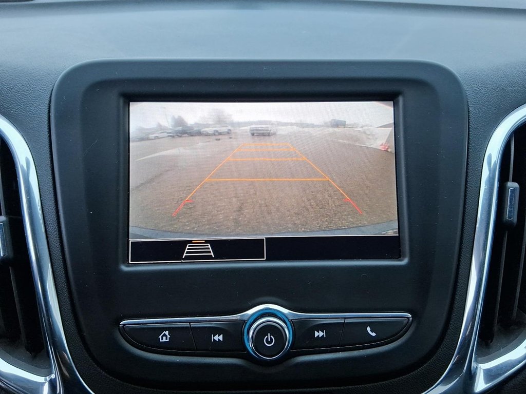 2024 Chevrolet Equinox AWD LT in Stratford, Ontario - 17 - w1024h768px