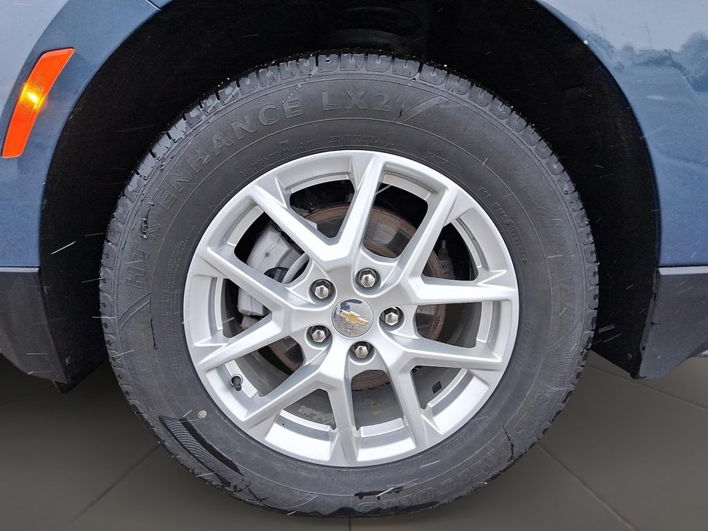 2024 Chevrolet Equinox AWD LT in Stratford, Ontario - 7 - w1024h768px