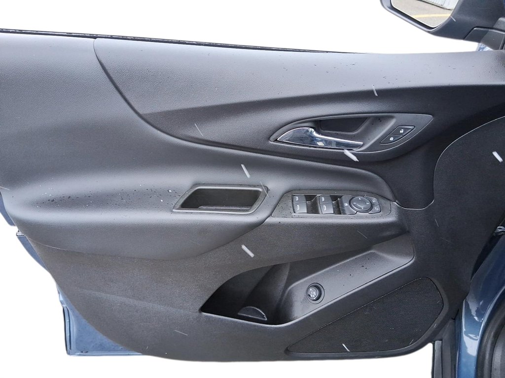 2024 Chevrolet Equinox AWD LT in Stratford, Ontario - 11 - w1024h768px
