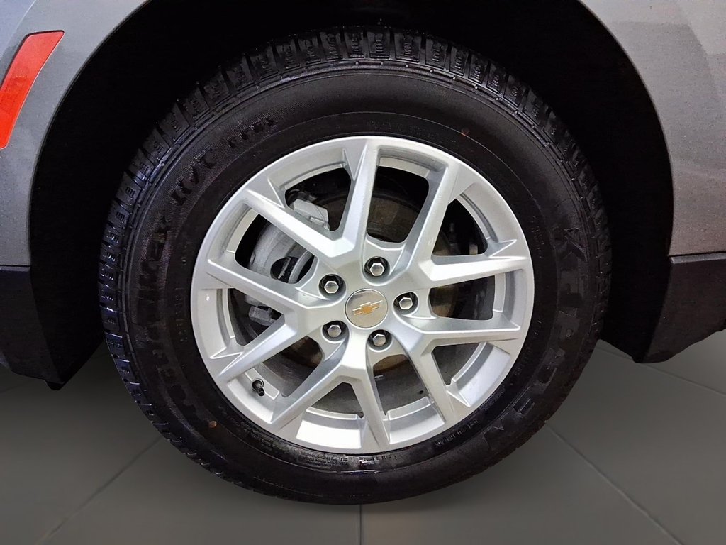 2024 Chevrolet Equinox AWD LT in Stratford, Ontario - 7 - w1024h768px