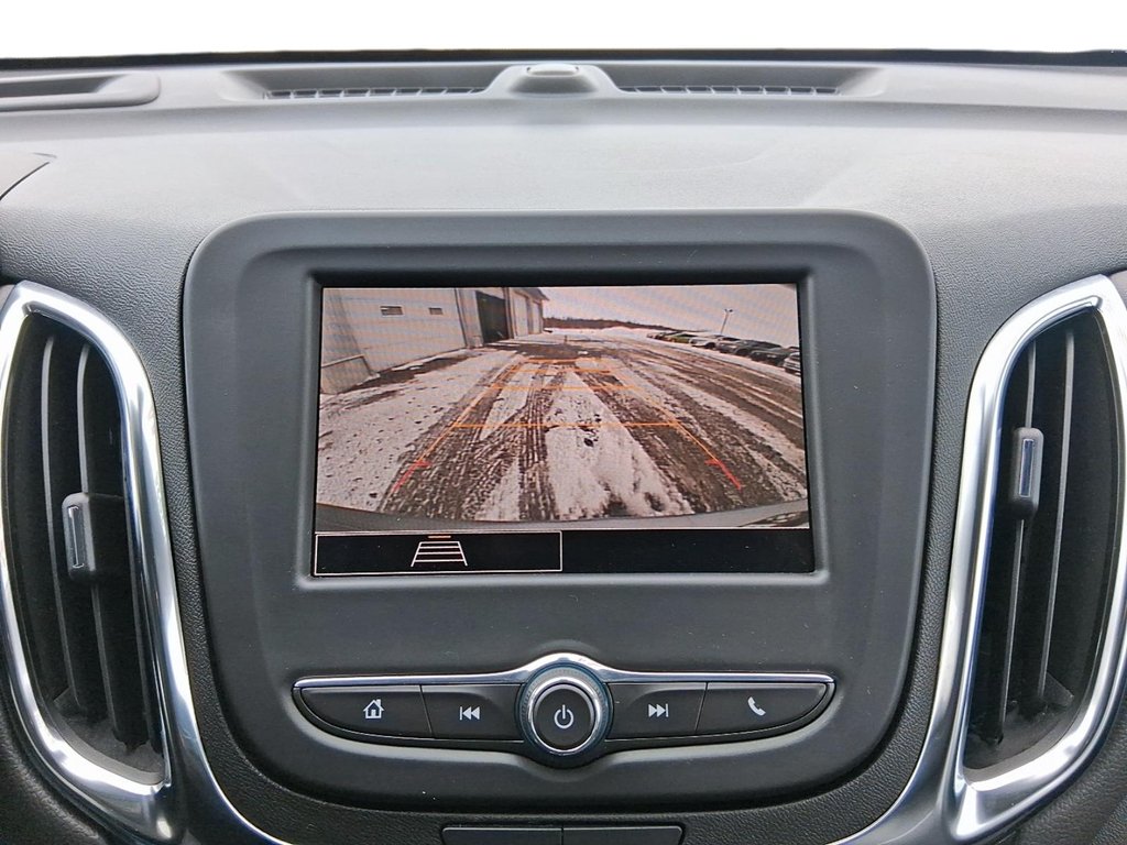 2024 Chevrolet Equinox AWD LT in Stratford, Ontario - 17 - w1024h768px