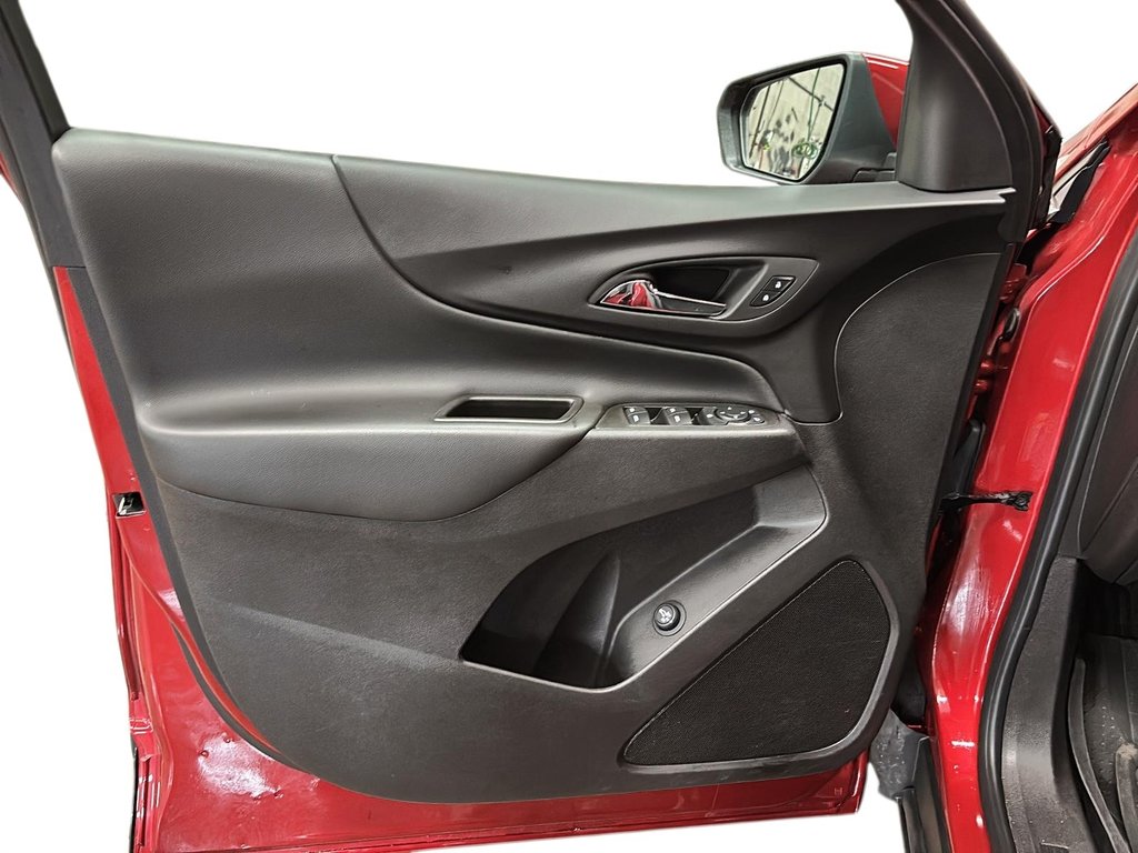 2024 Chevrolet Equinox AWD LT in Stratford, Ontario - 10 - w1024h768px