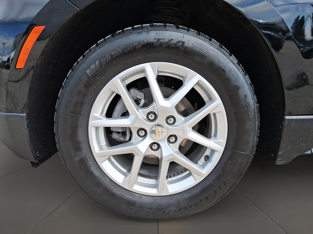 2024 Chevrolet Equinox AWD LT in Stratford, Ontario - 7 - w1024h768px