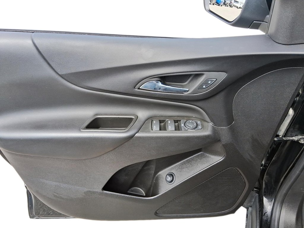 2024 Chevrolet Equinox AWD LT in Stratford, Ontario - 11 - w1024h768px