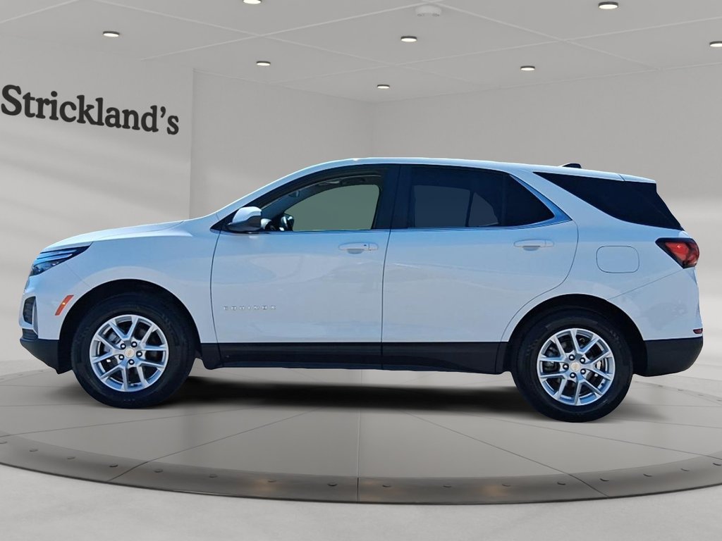 2024 Chevrolet Equinox AWD LT in Stratford, Ontario - 5 - w1024h768px