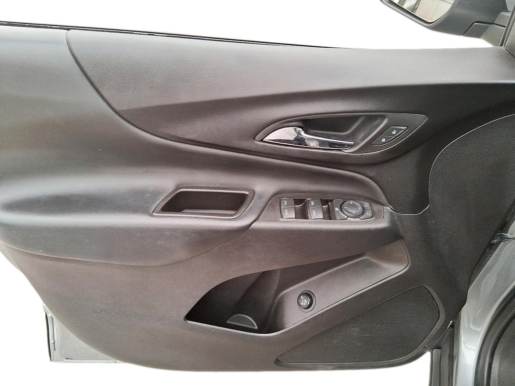 2024 Chevrolet Equinox FWD LT in Stratford, Ontario - 12 - w1024h768px