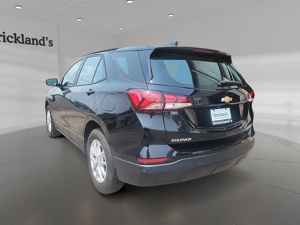 2024 Chevrolet Equinox AWD LS in Stratford, Ontario - 4 - w1024h768px
