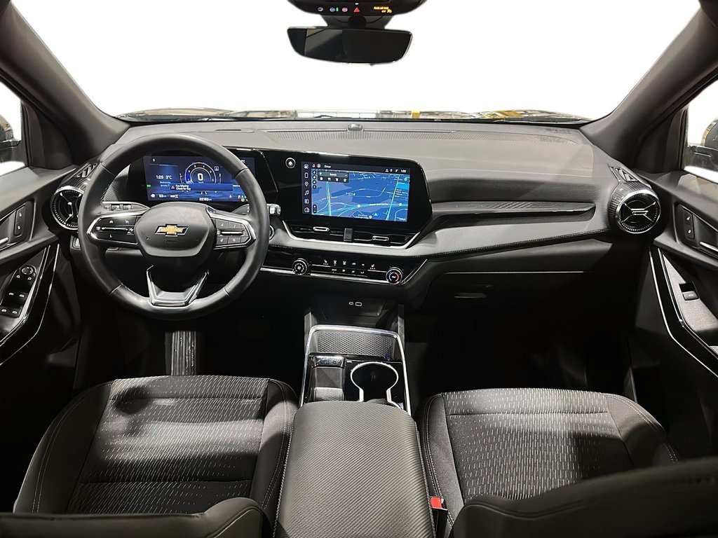 2025 Chevrolet Equinox AWD LT in Stratford, Ontario - 9 - w1024h768px