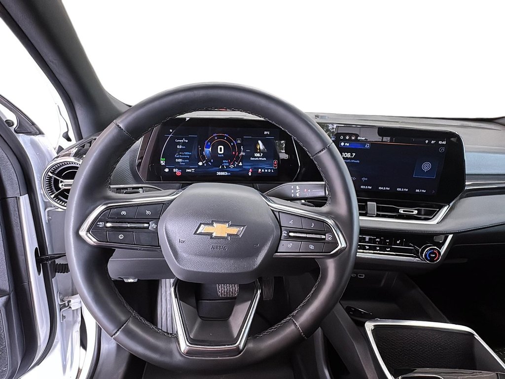 2026 Chevrolet Equinox AWD LT in Stratford, Ontario - 13 - w1024h768px