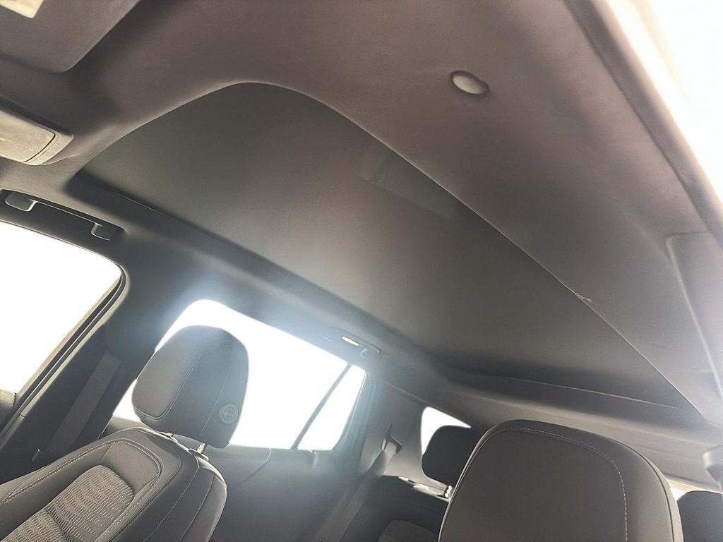 2026 Chevrolet Equinox AWD LT in Stratford, Ontario - 16 - w1024h768px