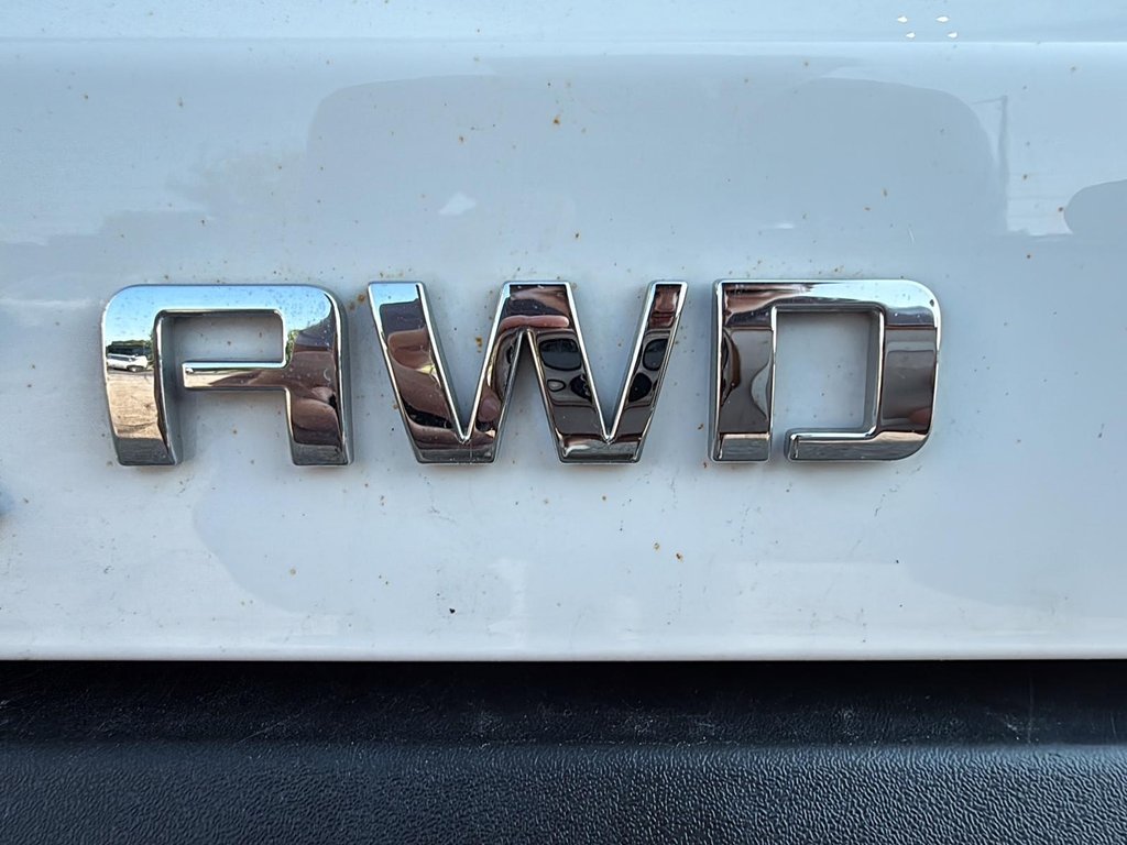 2026 Chevrolet Equinox AWD LT in Stratford, Ontario - 15 - w1024h768px