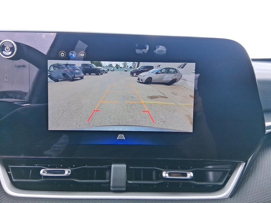 2026 Chevrolet Equinox AWD LT in Stratford, Ontario - 18 - w1024h768px