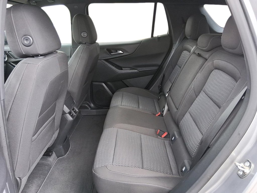 2026 Chevrolet Equinox AWD LT in Stratford, Ontario - 9 - w1024h768px