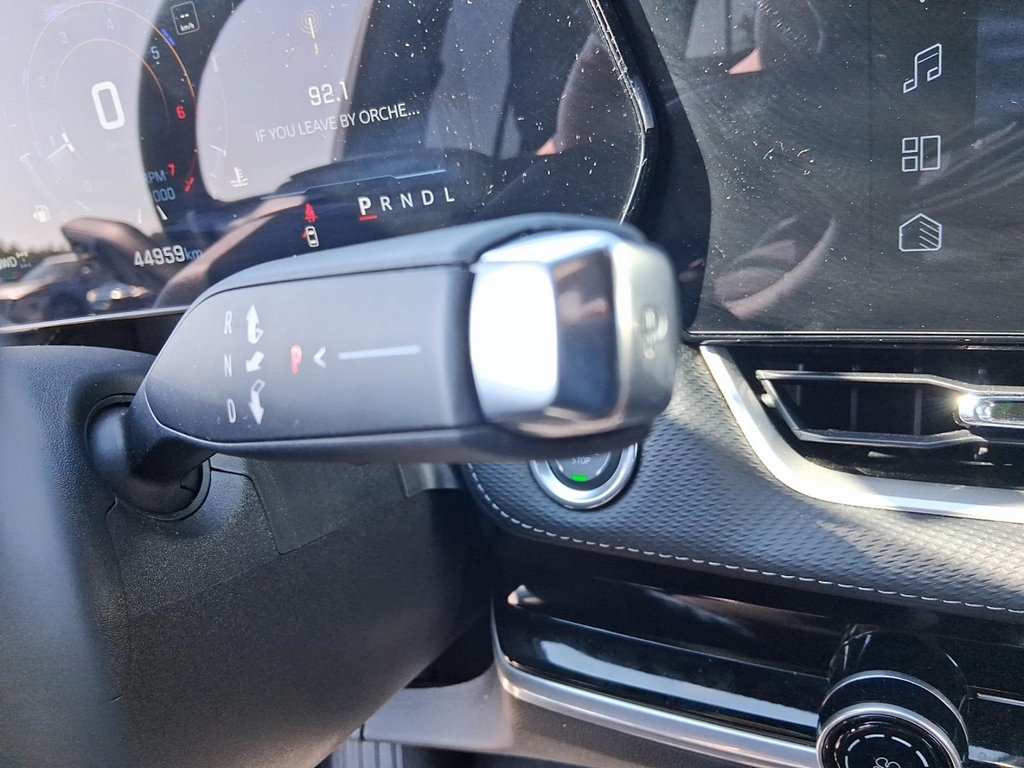 2026 Chevrolet Equinox AWD LT in Stratford, Ontario - 17 - w1024h768px