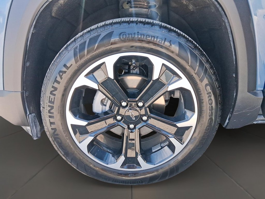 2026 Chevrolet Equinox AWD LT in Stratford, Ontario - 7 - w1024h768px