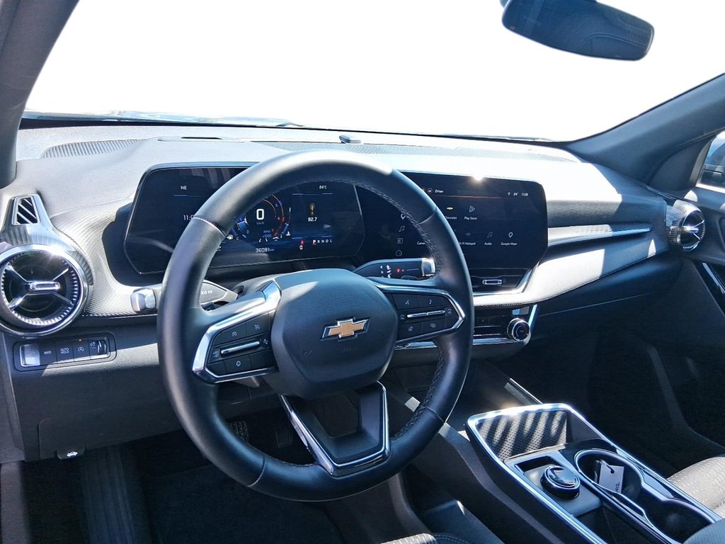 2026 Chevrolet Equinox AWD LT in Stratford, Ontario - 10 - w1024h768px