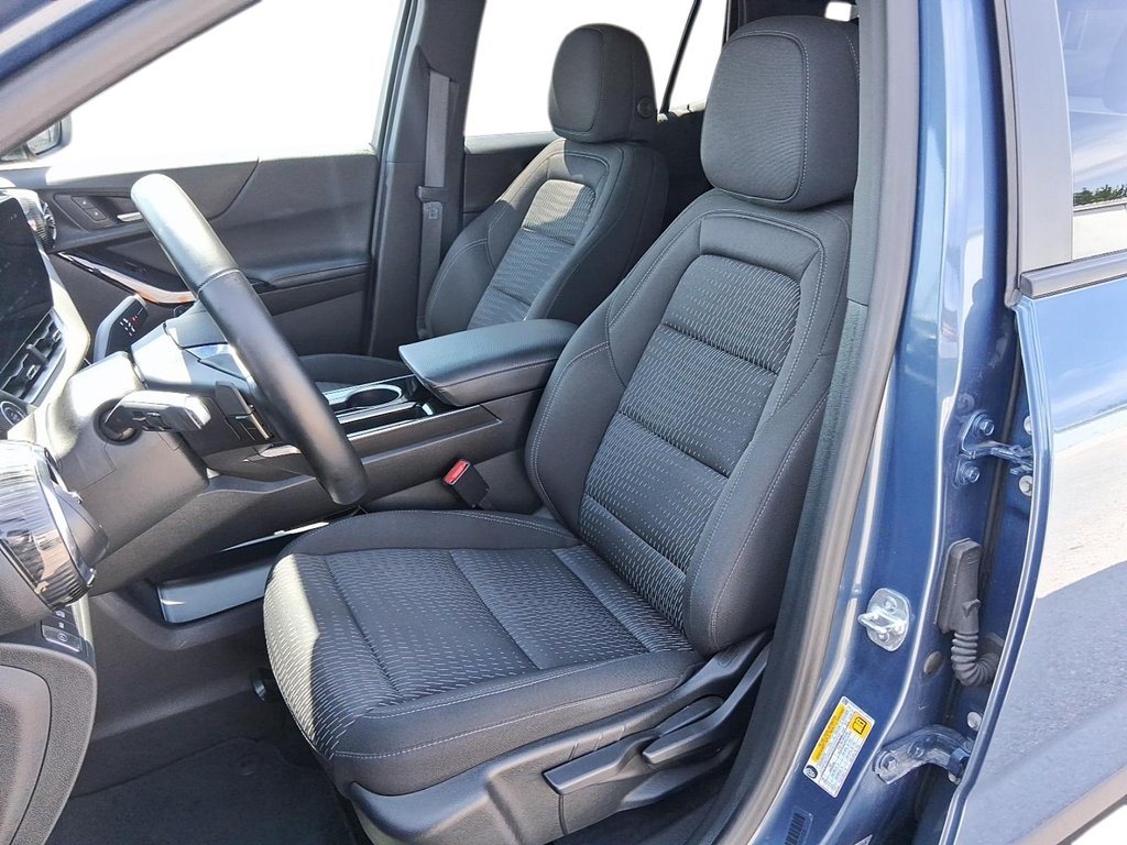 2026 Chevrolet Equinox AWD LT in Stratford, Ontario - 8 - w1024h768px