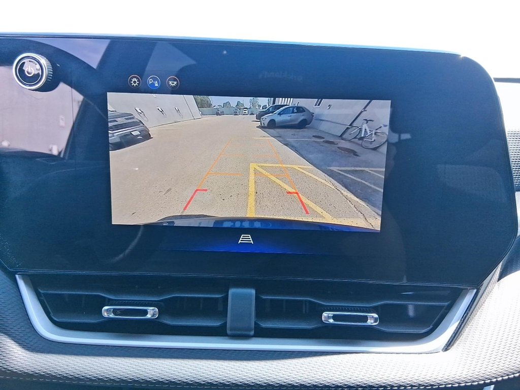 2026 Chevrolet Equinox AWD LT in Stratford, Ontario - 19 - w1024h768px