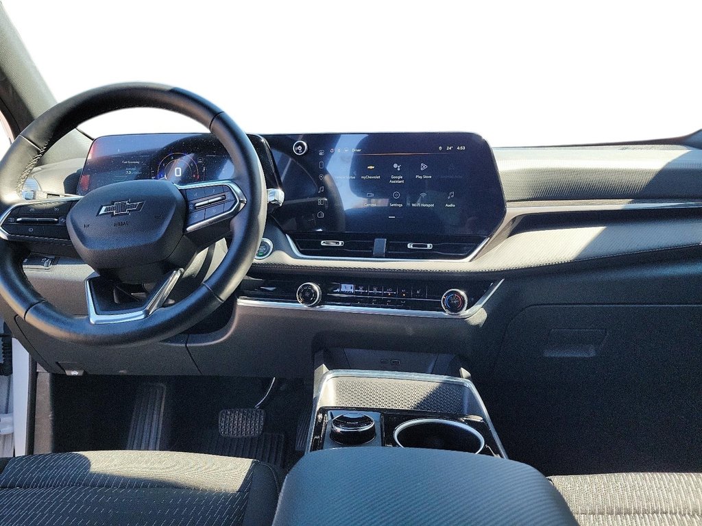 2026 Chevrolet Equinox FWD LT in Stratford, Ontario - 9 - w1024h768px