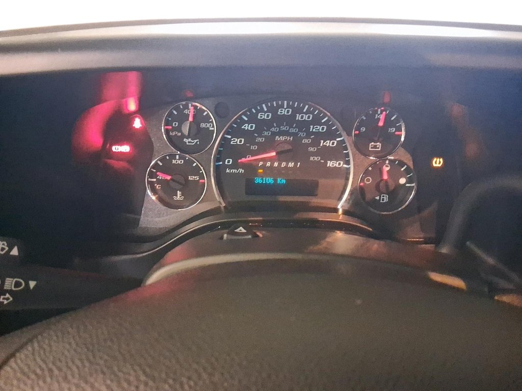 2024 Chevrolet Express Cargo Van 2500 Regular Wheelbase Rear-Wheel Drive in Stratford, Ontario - 13 - w1024h768px