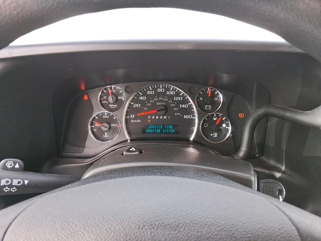 2024 Chevrolet Express Passenger RWD 3500 135 LT in Stratford, Ontario - 15 - w1024h768px