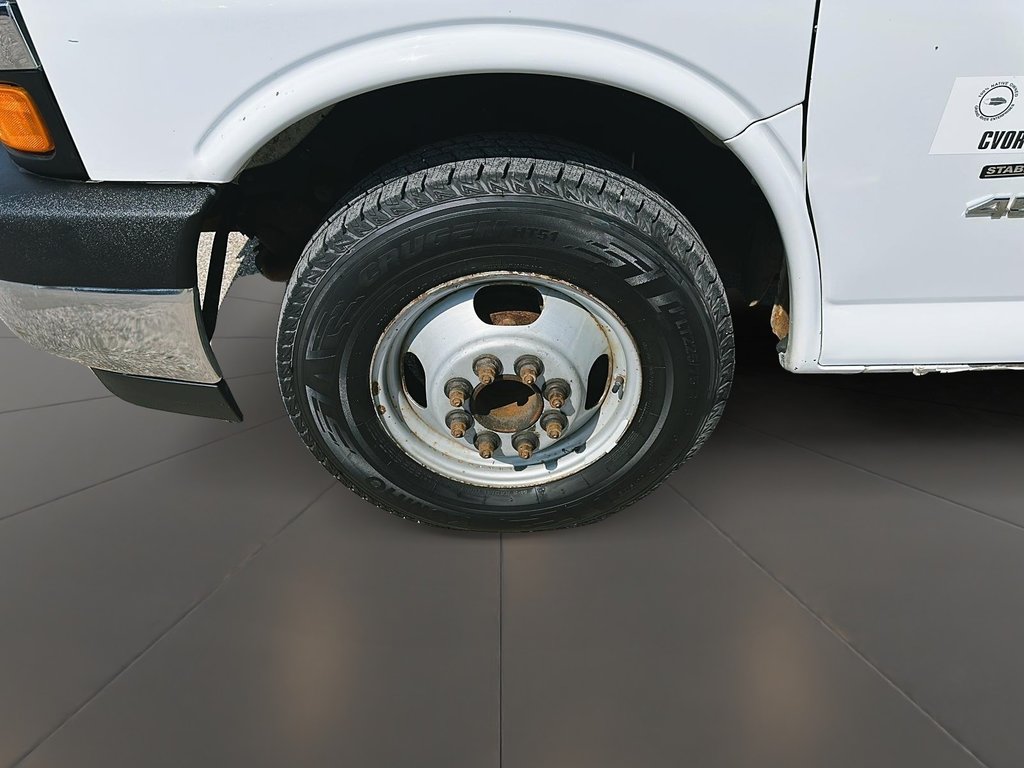 2019 Chevrolet Express Cutaway 4500 177 Wheelbase in Stratford, Ontario - 7 - w1024h768px