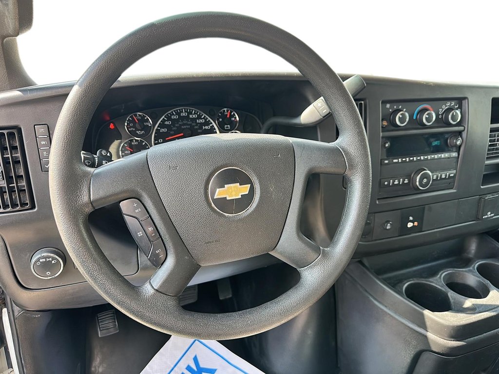 2019 Chevrolet Express Cutaway 4500 177 Wheelbase in Stratford, Ontario - 11 - w1024h768px