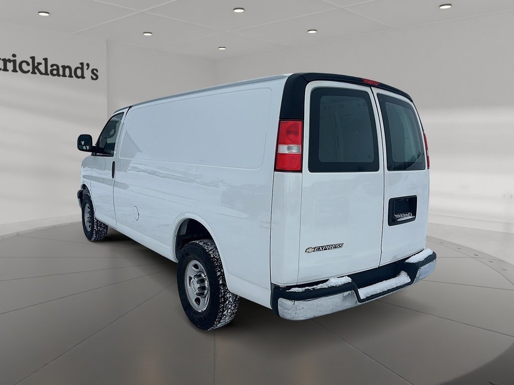 2020 Chevrolet Express Cargo 2500 135 Wheelbase in Stratford, Ontario - 4 - w1024h768px