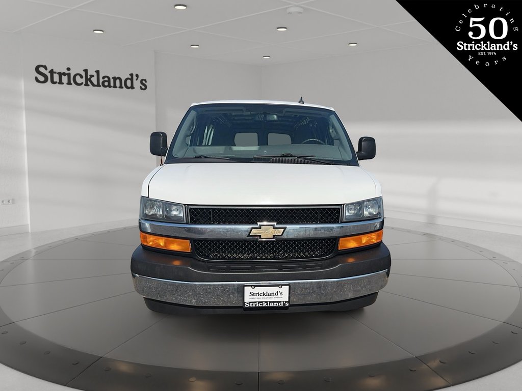 2020 Chevrolet Express Cargo 2500 135 Wheelbase in Stratford, Ontario - 2 - w1024h768px