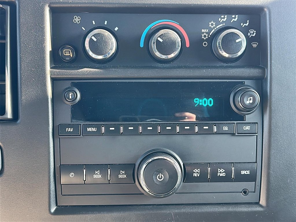 2023 Chevrolet Express Cargo 2500 135 WB 2WD in Stratford, Ontario - 17 - w1024h768px
