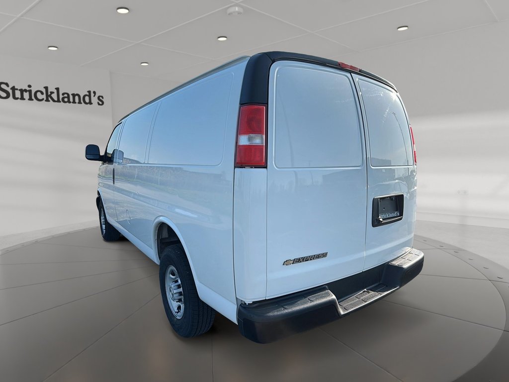 2023 Chevrolet Express Cargo 2500 135 WB 2WD in Stratford, Ontario - 4 - w1024h768px