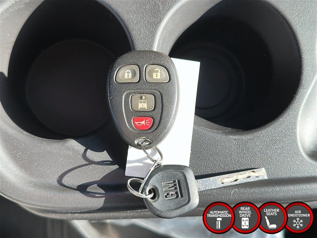 2023 Chevrolet Express Cargo 2500 135 WB 2WD in Stratford, Ontario - 14 - w1024h768px