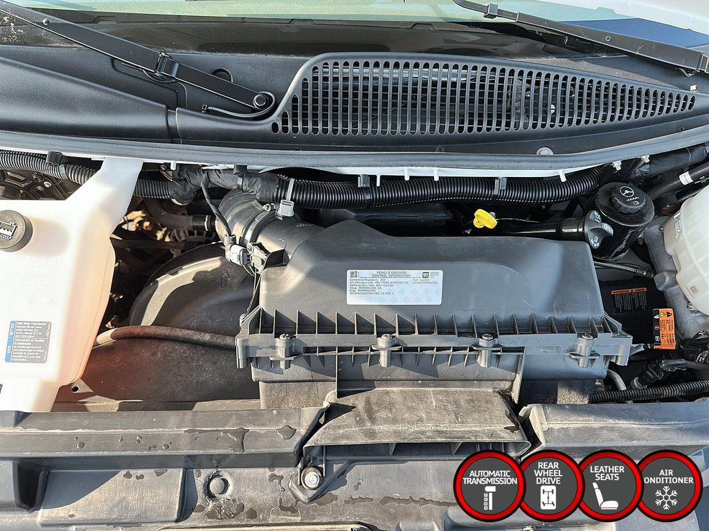 2023 Chevrolet Express Cargo 2500 135 WB 2WD in Stratford, Ontario - 6 - w1024h768px