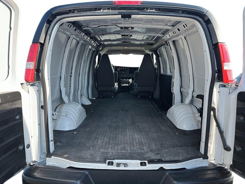 2023 Chevrolet Express Cargo 2500 135 WB 2WD in Stratford, Ontario - 15 - w1024h768px