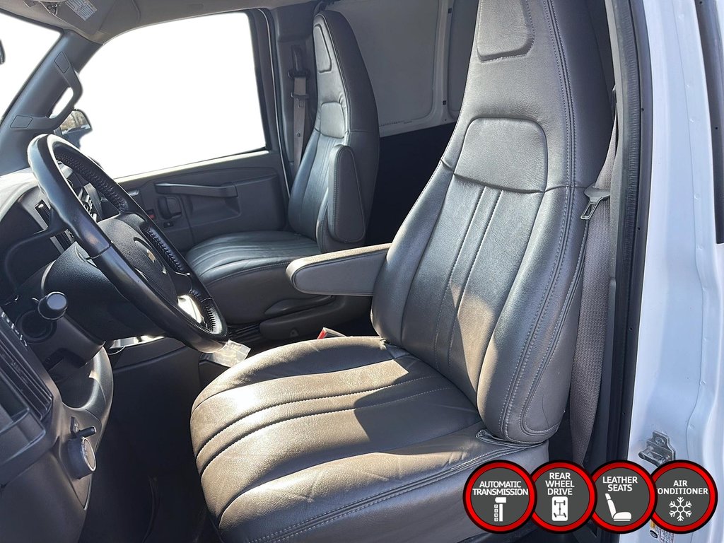 2023 Chevrolet Express Cargo 2500 135 WB 2WD in Stratford, Ontario - 7 - w1024h768px