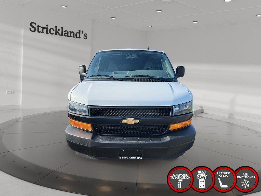 2023 Chevrolet Express Cargo 2500 135 WB 2WD in Stratford, Ontario - 2 - w1024h768px